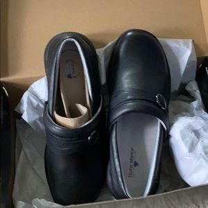 NWT Nurse Mates shoes